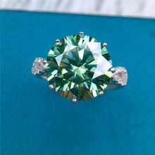 Load image into Gallery viewer, 6 Carat Green Round Cut 8 Prong Reverse Tapered Split Shank VVS Moissanite Ring