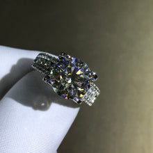 Load image into Gallery viewer, 5 Carat Round Cut Moissanite Ring G-H Colorless