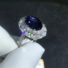 Load image into Gallery viewer, 8.5 Carat Oval Cut Blue Lab Grown Sapphire with Durable 9K Gold Ring