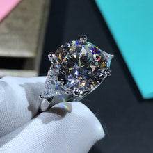Load image into Gallery viewer, 6 Carat Round Cut Moissanite Ring Three Stone Knife Edge Shank K-M Colorless